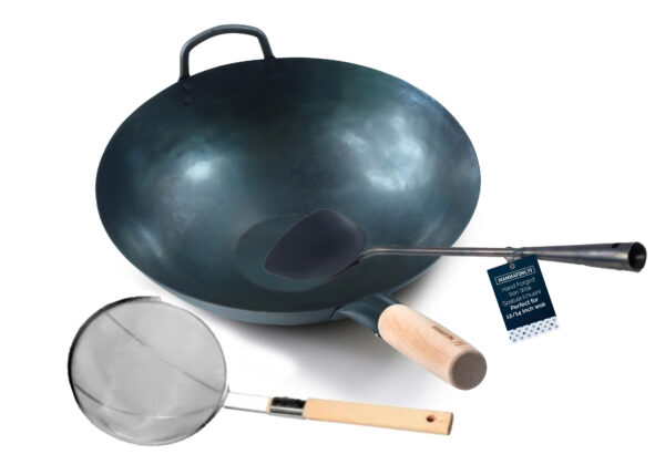 Starter wok szett: lapos aljú 35 cm-es beavatott wok lapáttal és szűrővel